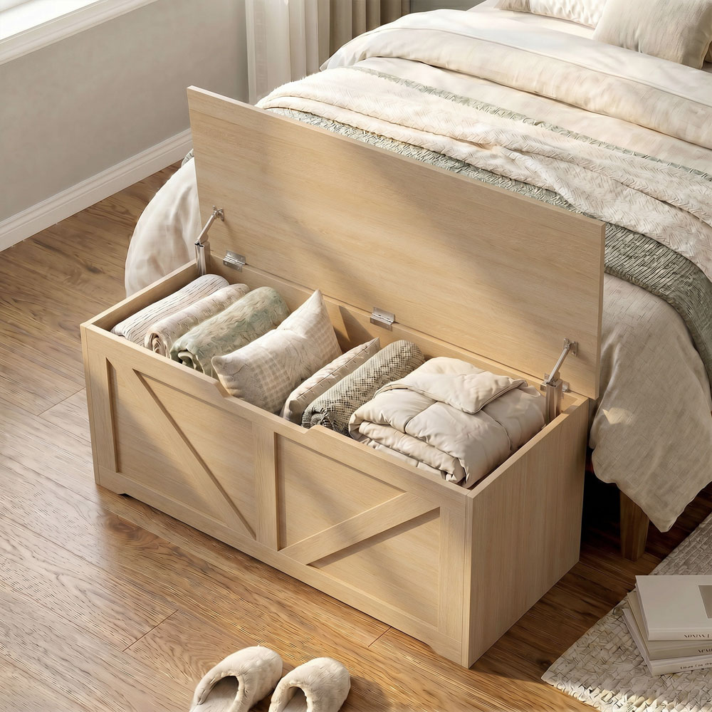 HOMCOM 127L Nature Wood Storage Trunk with Safety Hinges Image 4