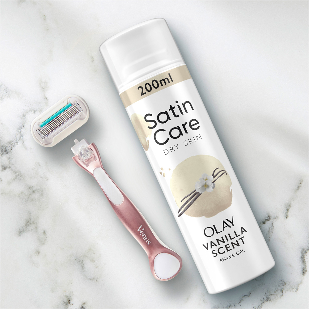 Satin Care Dry Skin Olay Shaving Gel Image 2