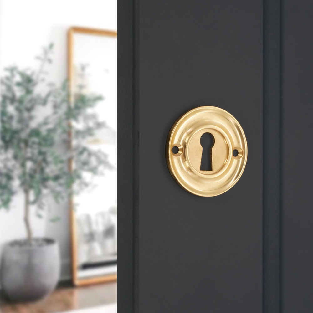 Spira Brass Slimline Standard Polished Brass Escutcheon Image 2