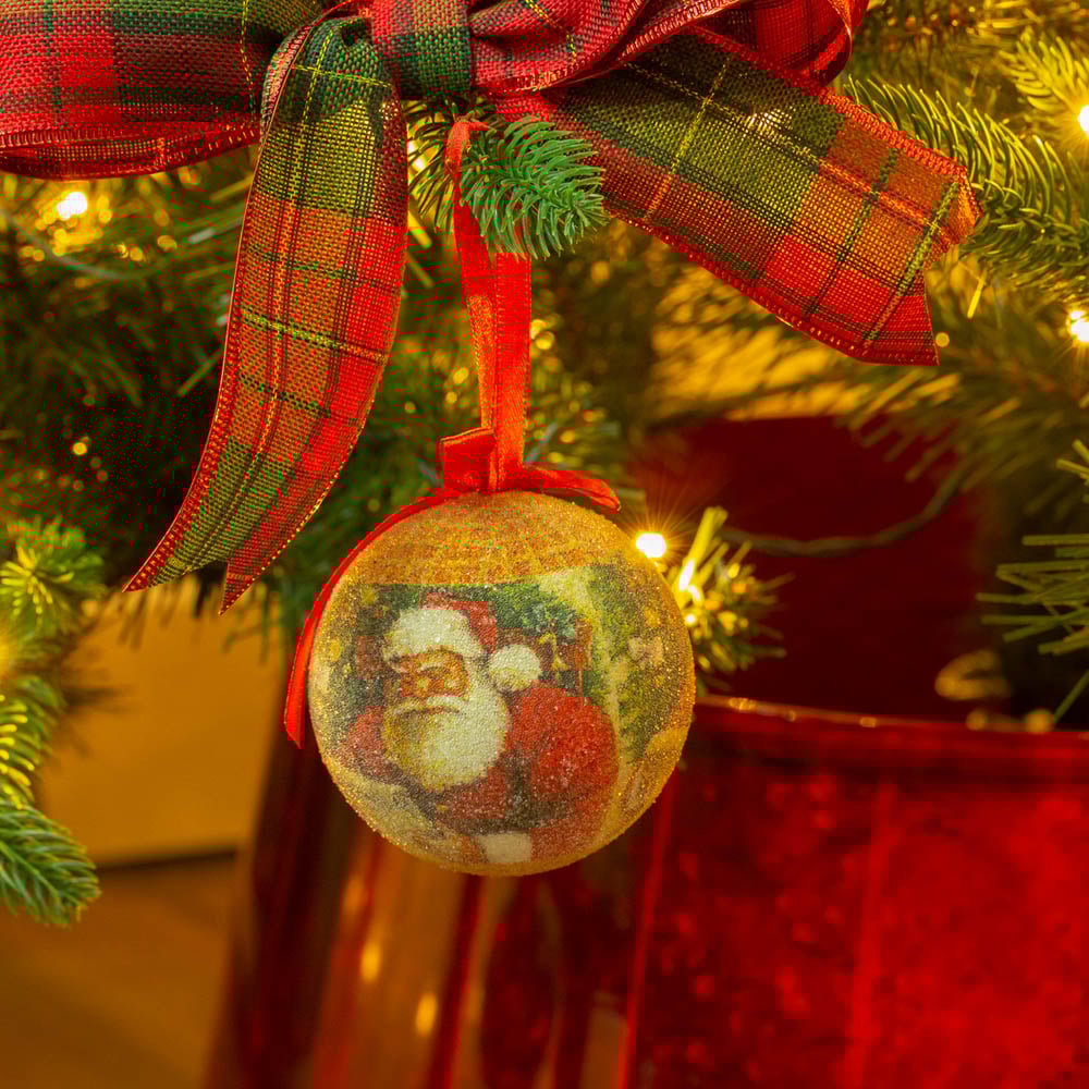 The Christmas Workshop Santa Decoupage Bauble 14 Pack Image 4