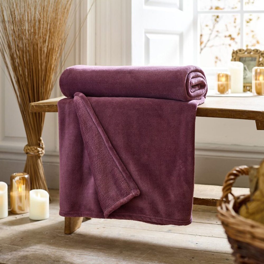 Deyongs Magenta Snuggle Touch Throw 140 x 180cm Image 2