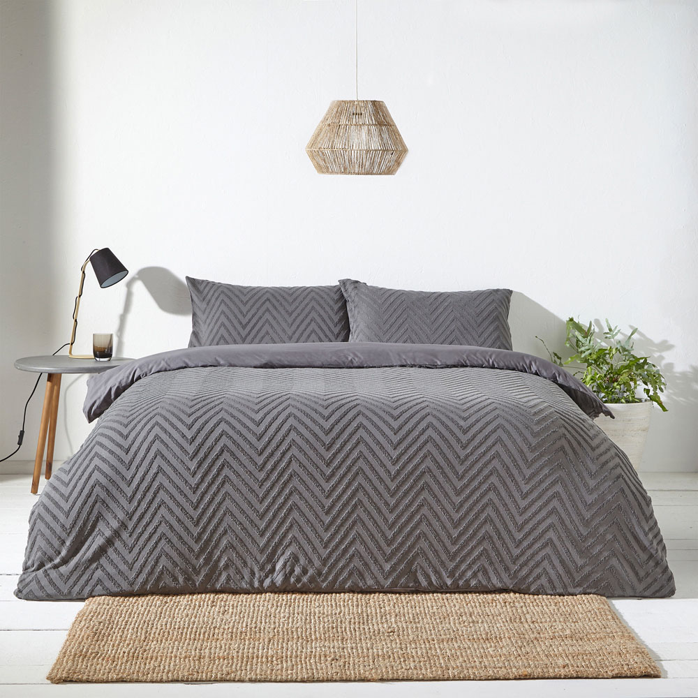 Yard Chevron Super King Size Charcoal Duvet Set Image 1