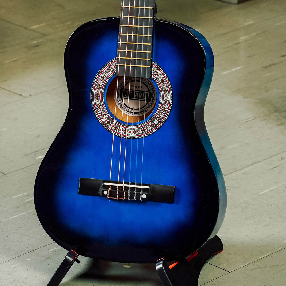 3rd Avenue Blueburst Half Size Classical Guitar Set Image 3