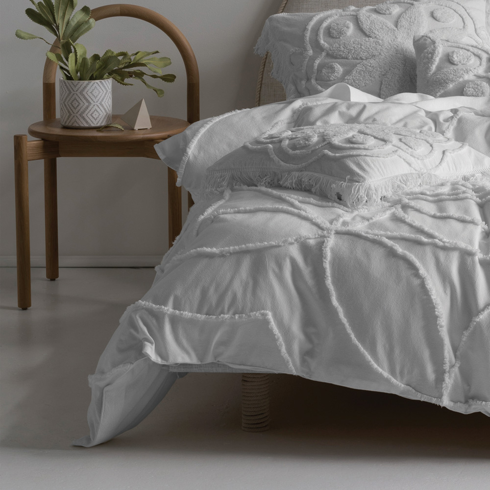 Linen House Manisha King Size Tufted Duvet Cover Set Image 4