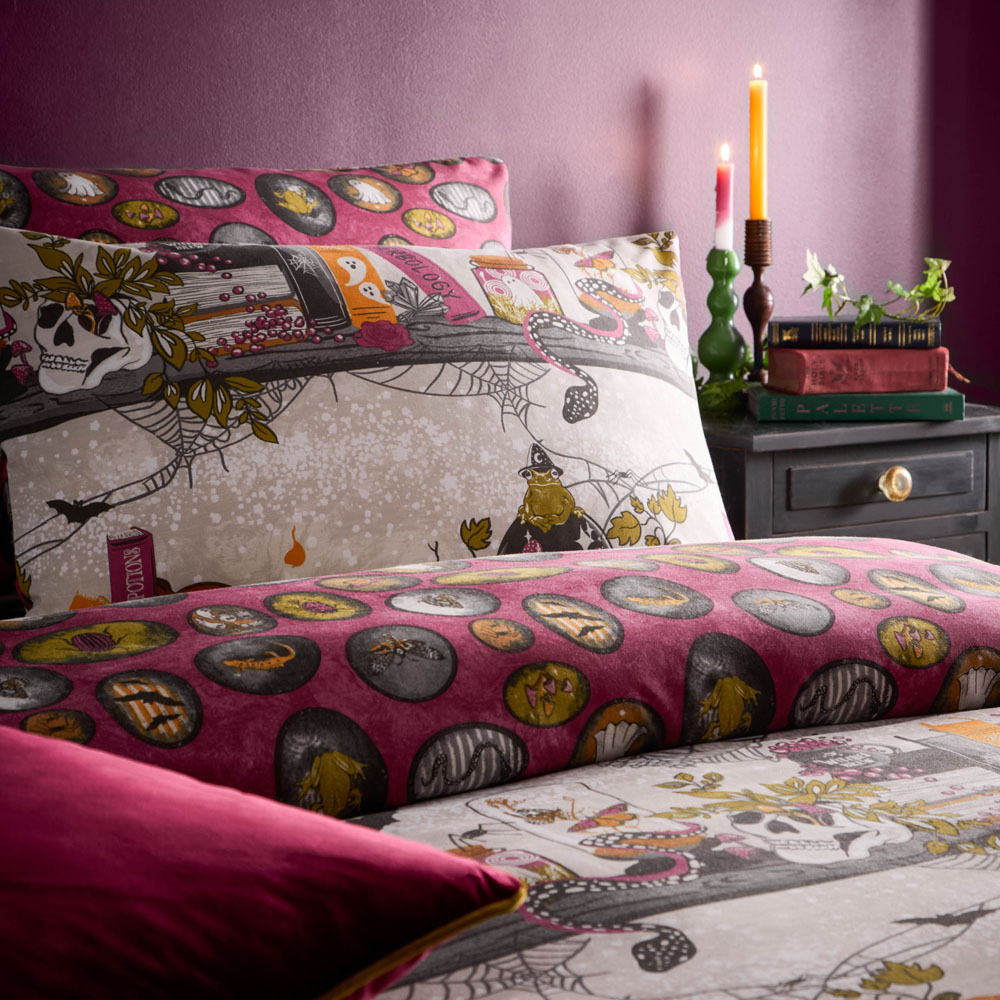 Furn Super King Size Witchy Tales Printed Reversible Duvet Set Image 2