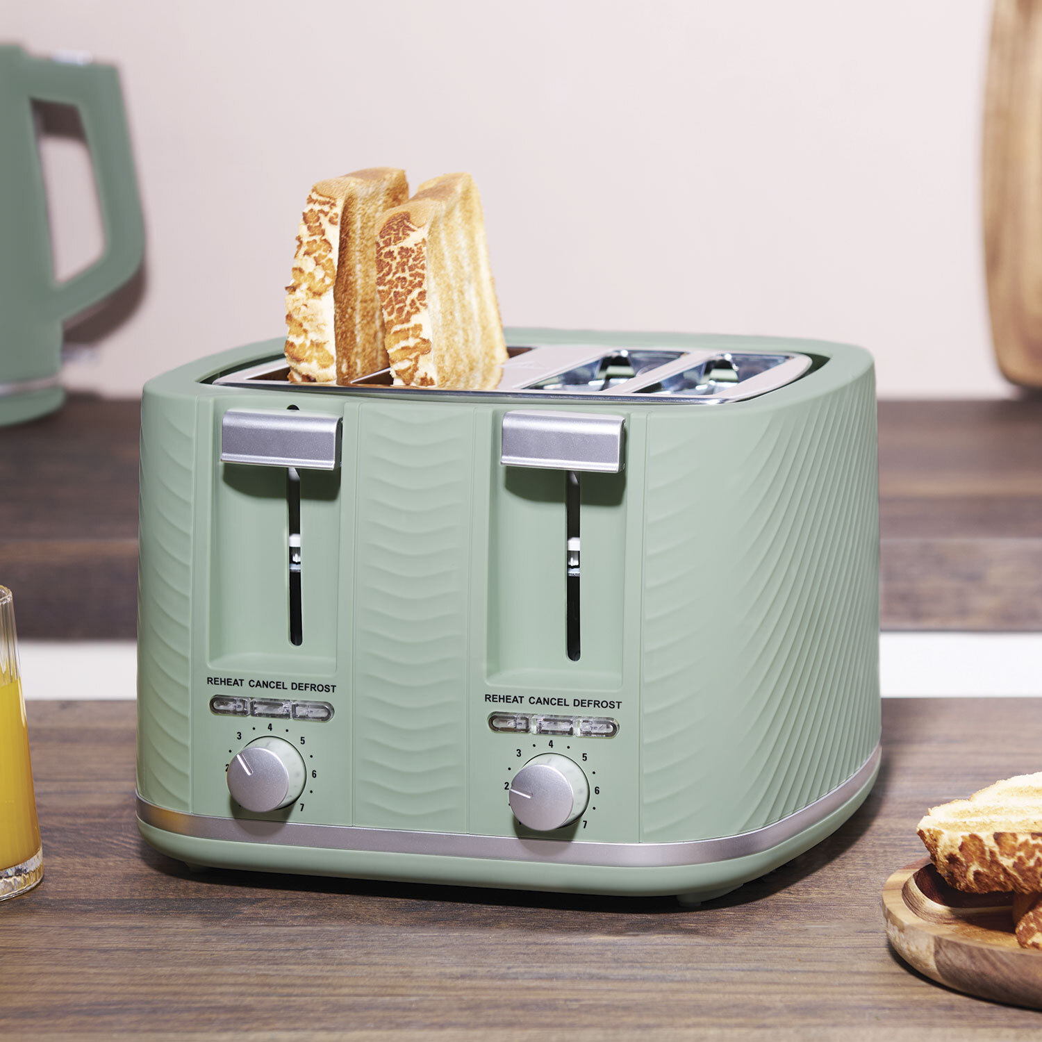 Revolve 4 Slot Toaster Sage Image 5