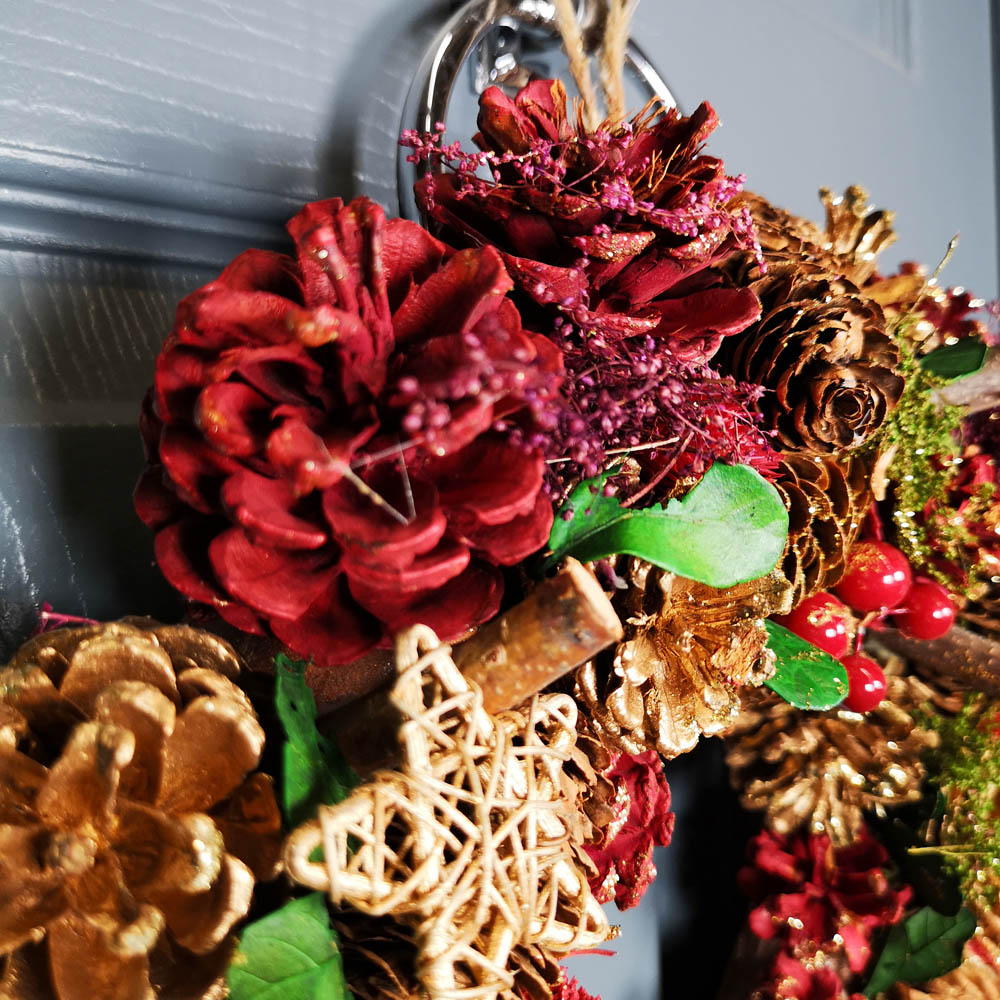 Samuel Alexander Christmas Wreath with Pine Cones and Berries Gold and Red 36cm Image 5