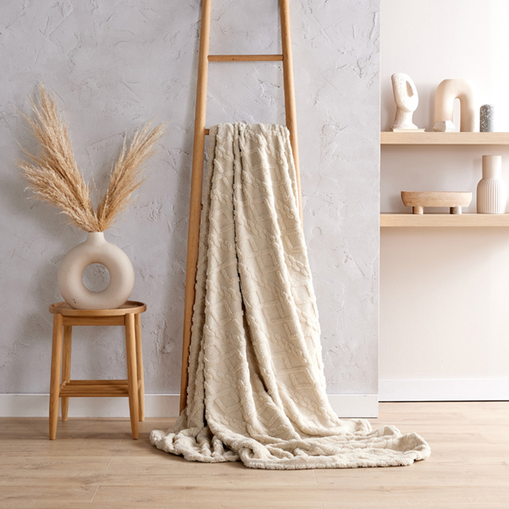 Bellissimo Cable Knit Natural Jacquard Fleece Throw 200 x 140cm Image 2