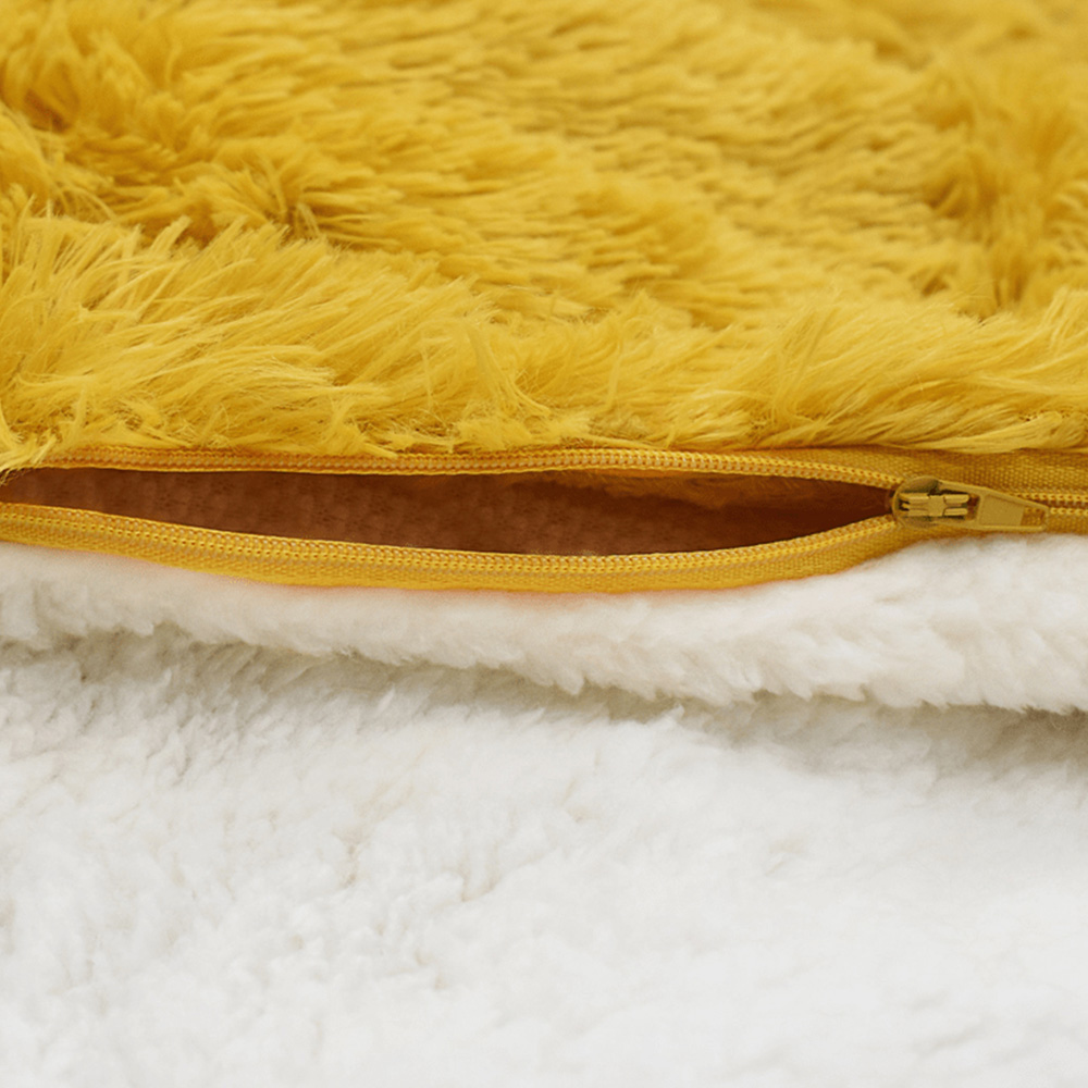 Velosso Alaska Super King Size Ochre Faux Fur Duvet Set Image 3