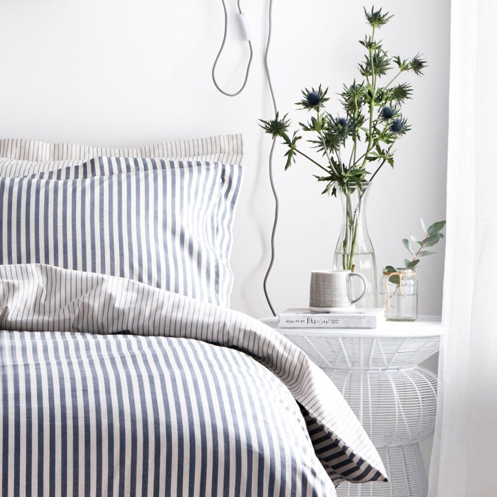 Yard Double Hebden Navy and Grey Reversible Duvet Set Image 3