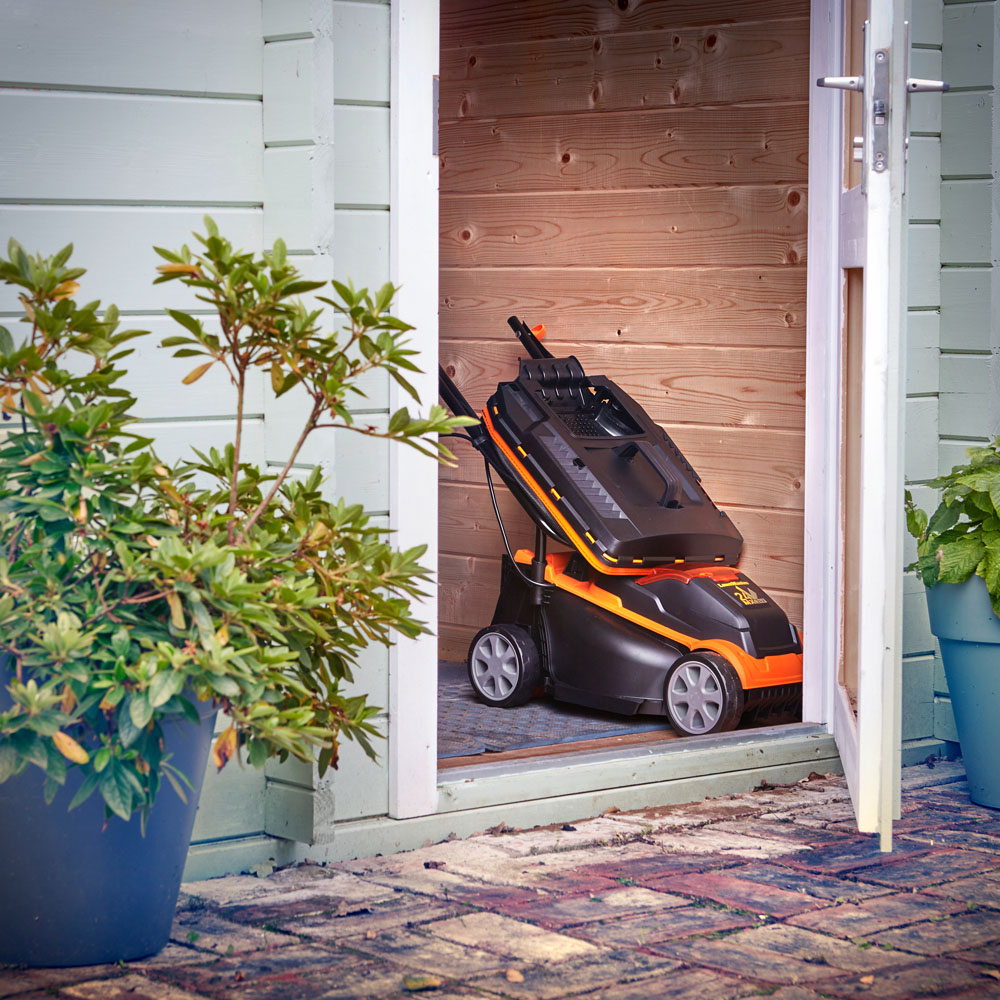 LawnMaster MX 24V Battery Operated 32cm Cordless Lawn Mower Image 8