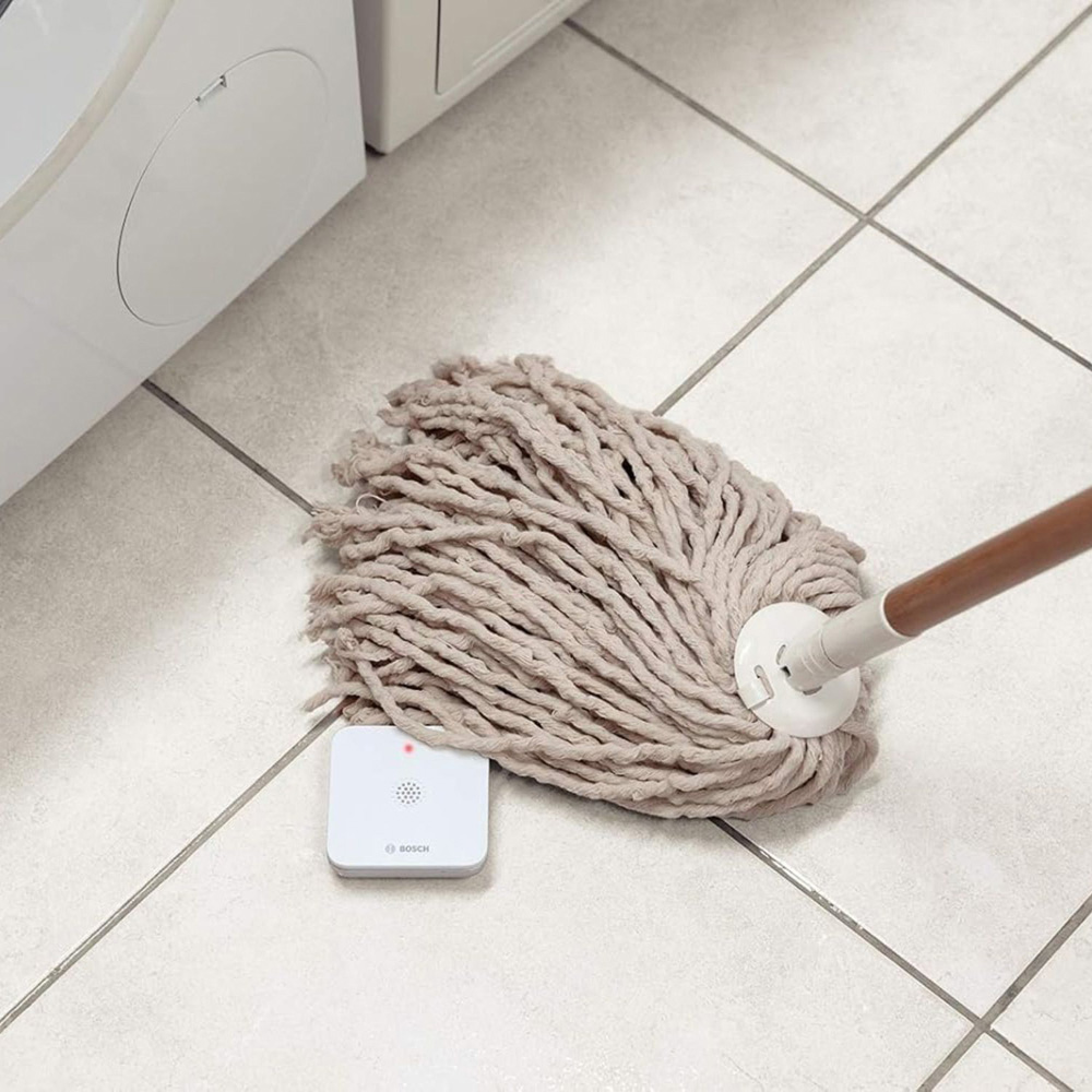 Bosch White Smart Wireless Home Water Sensor Image 2
