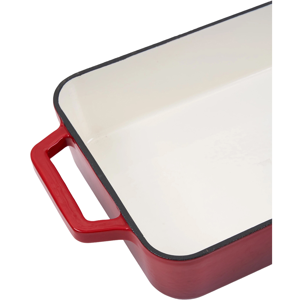 Living and Home 3.2L Red Enamelled Cast Iron Rectangular Baking Dish Image 3