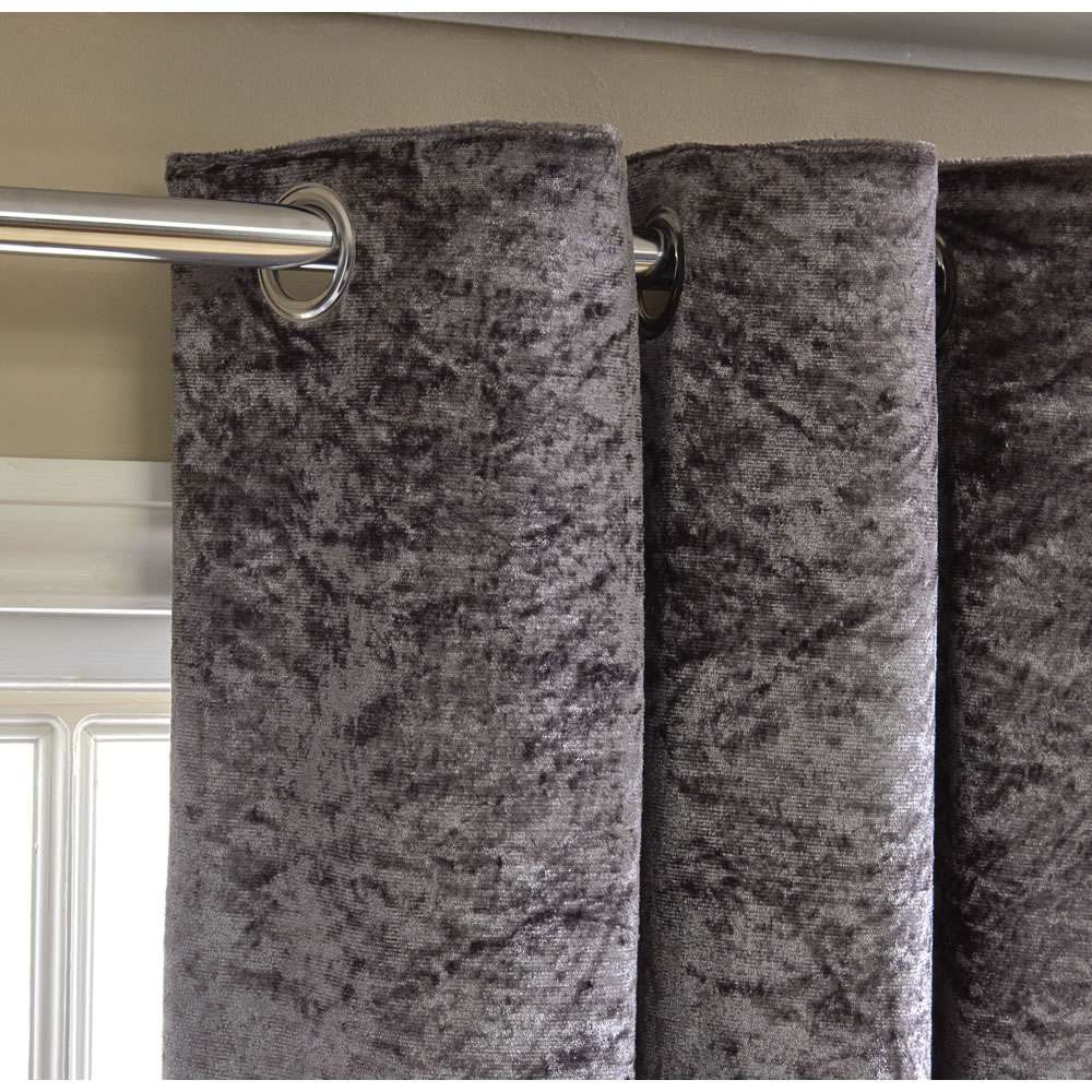 Wilko Silver Crushed Velvet Effect Lined Eyelet Curtains 167 W X