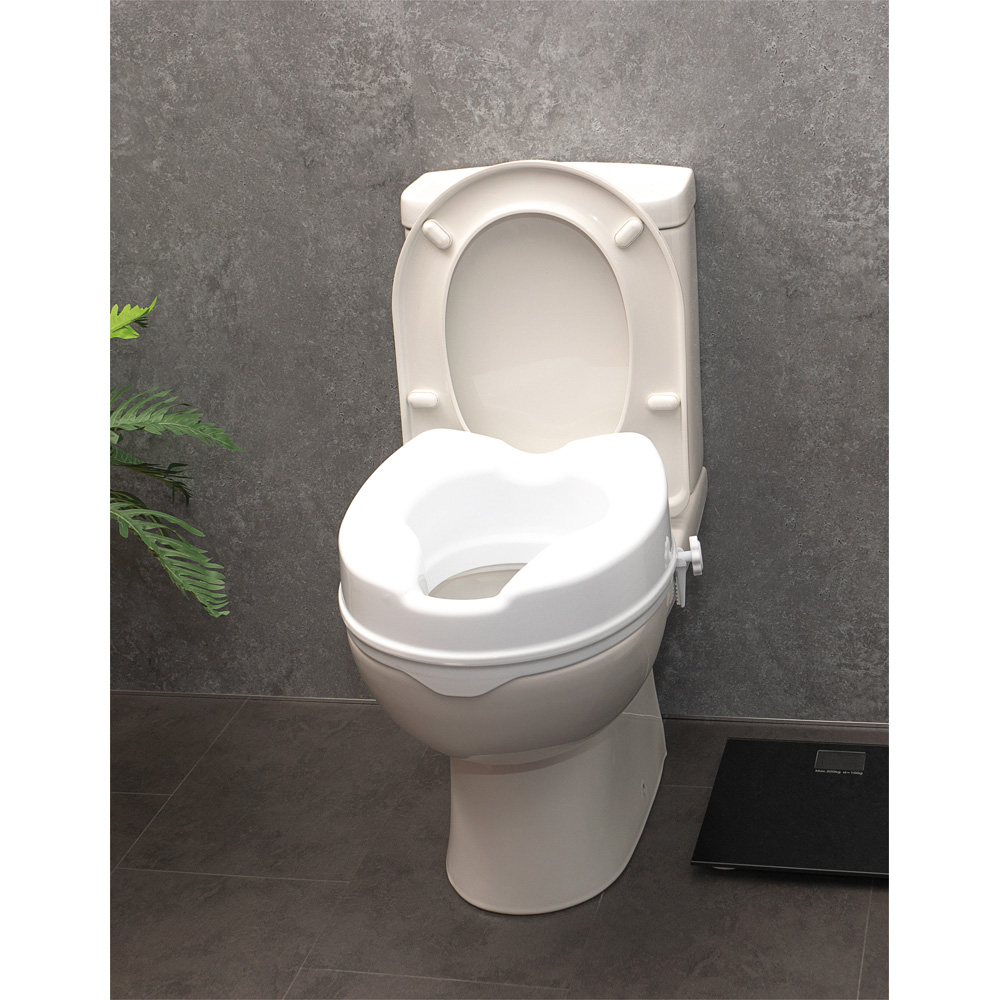 Aidapt Plastic Raised Toilet Seat 101.6mm Image 3