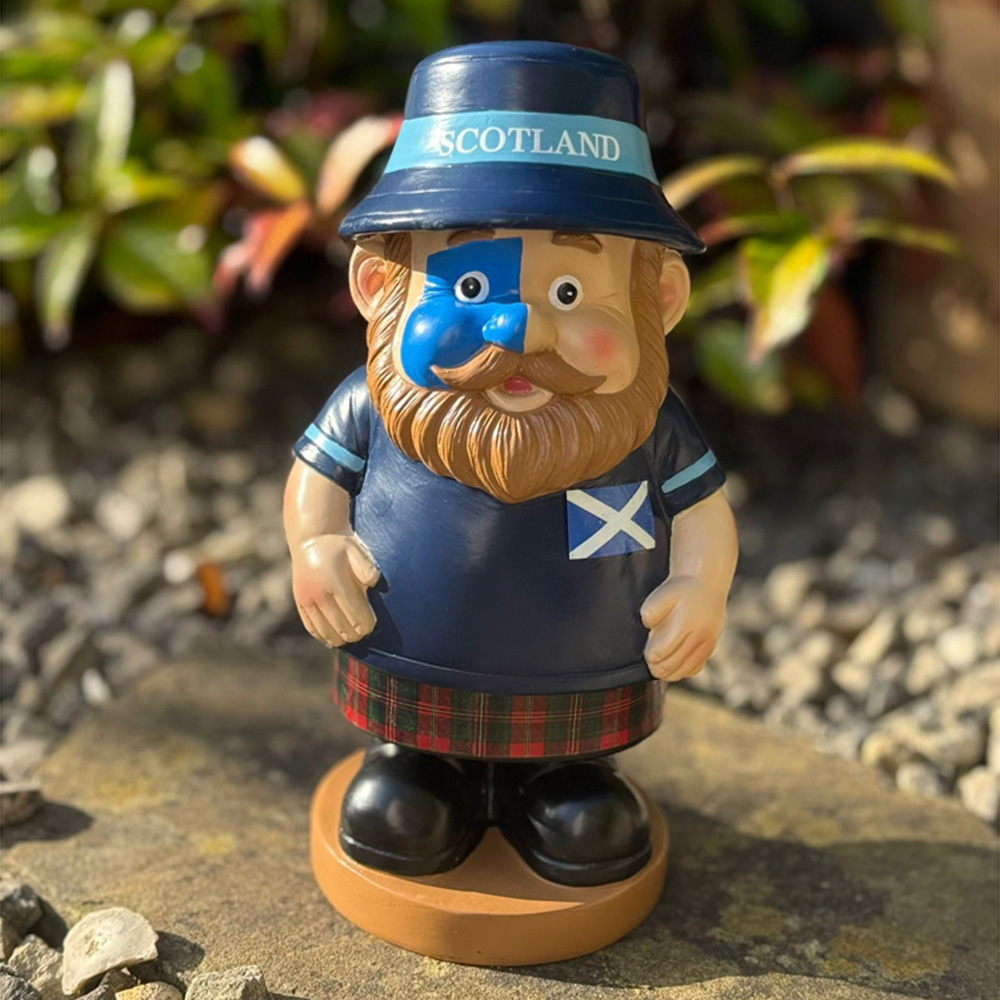 Homark Scotland Garden Gnome Image 2