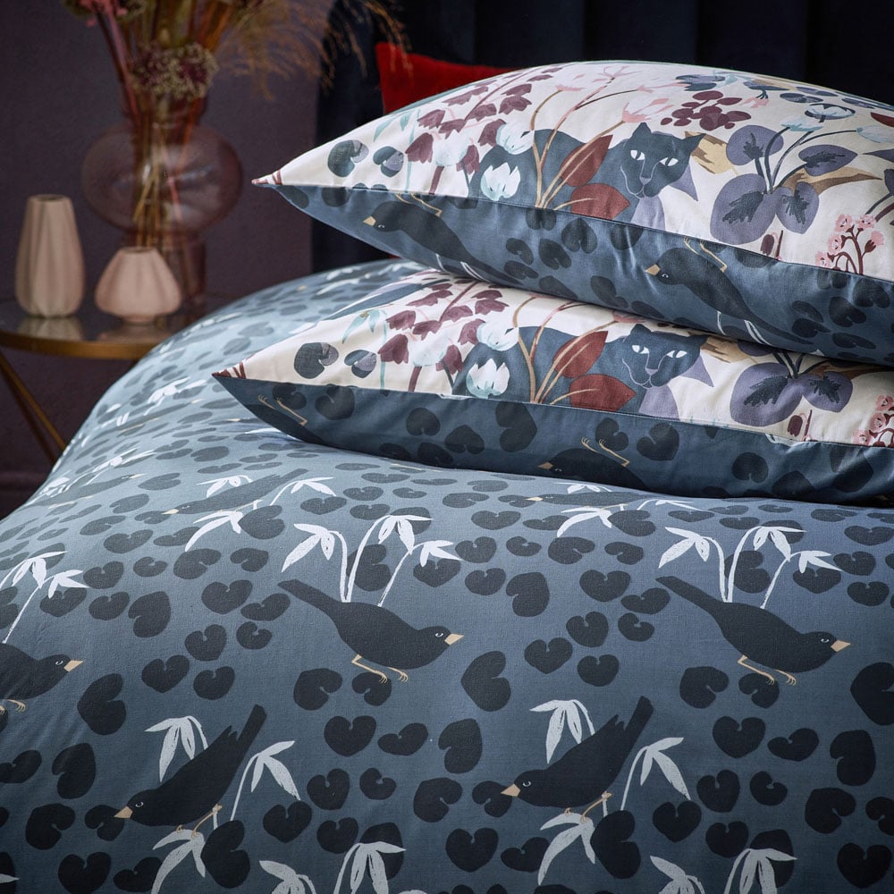 furn. Midnight Panther Animal Super King Dusky Blue Duvet Set Image 2