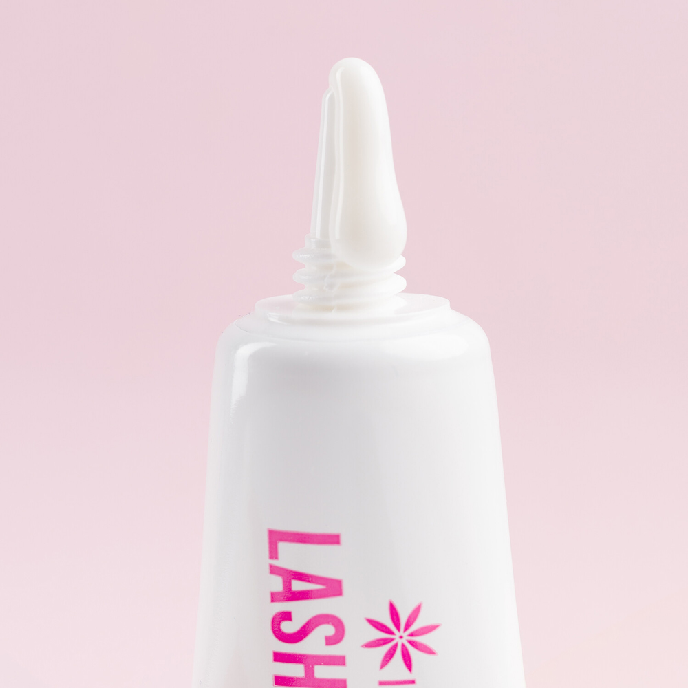 Invogue Eyelash Glue Image 6