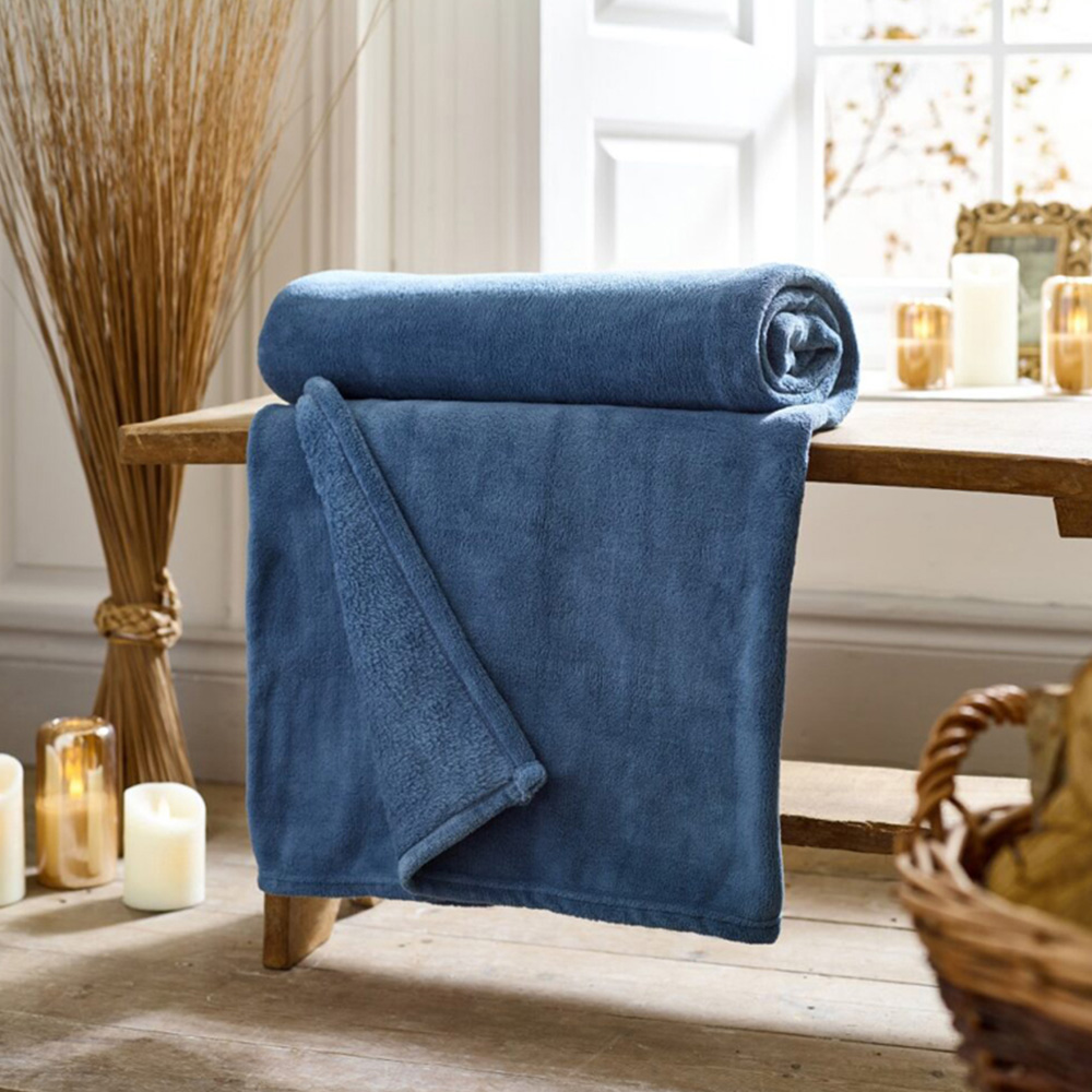 Deyongs Ocean Snuggle Touch Throw 140 x 180cm Image 2