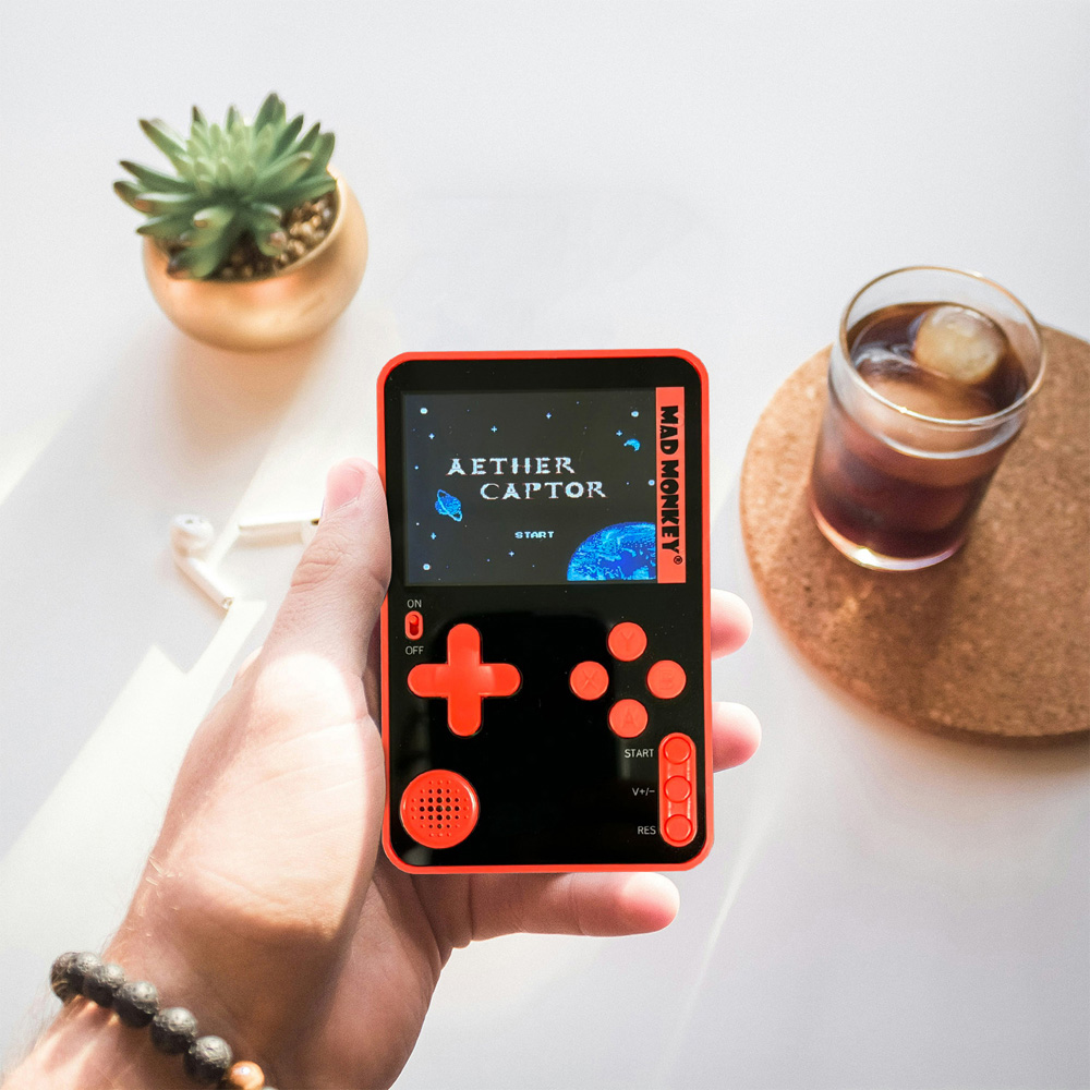 Mad Monkey USB-C Slim Retro Gaming Console with 300 Games Image 2