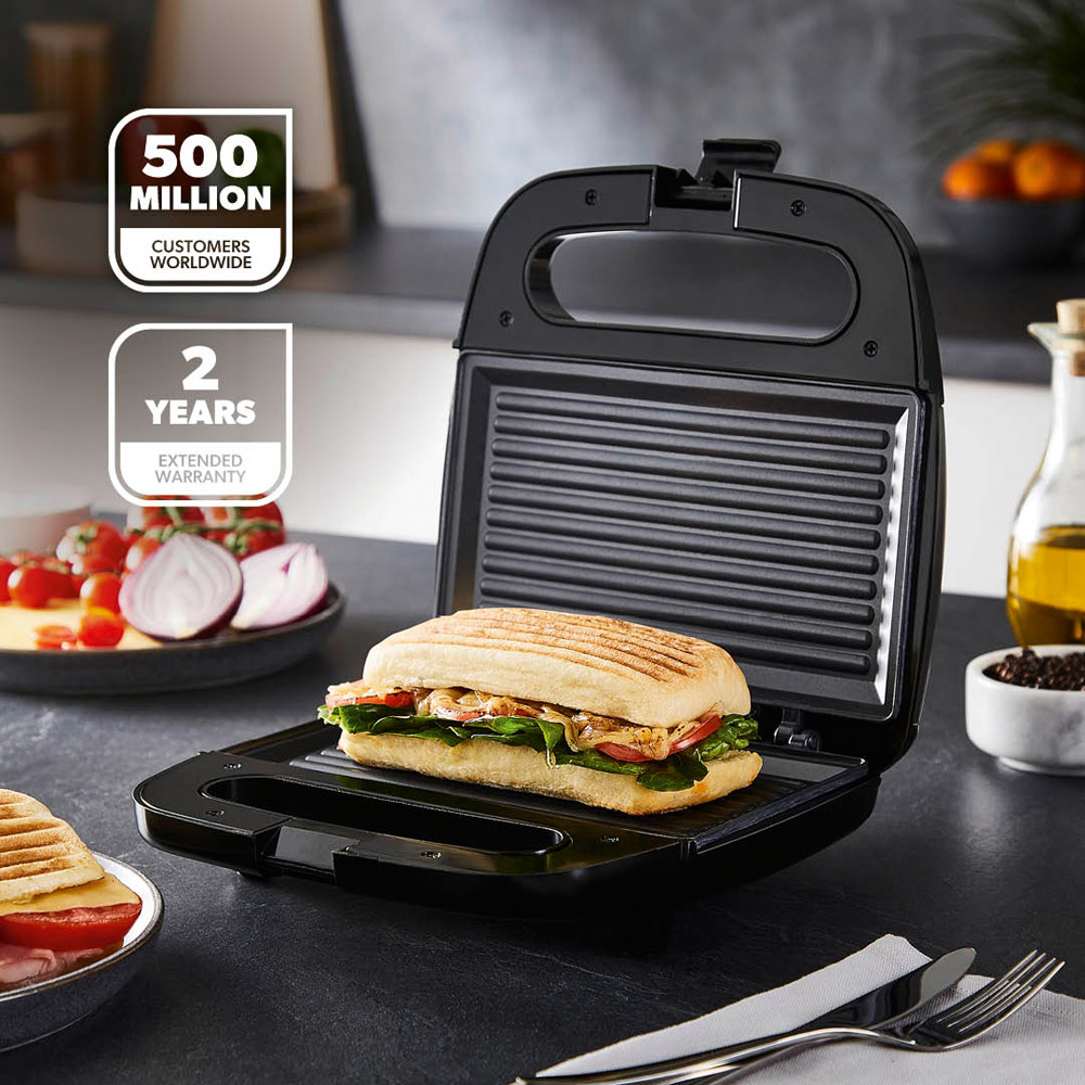 Geepas Panini GGM6001 Black and Silver 2 Sice Sandwich Toaster 750W Image 2