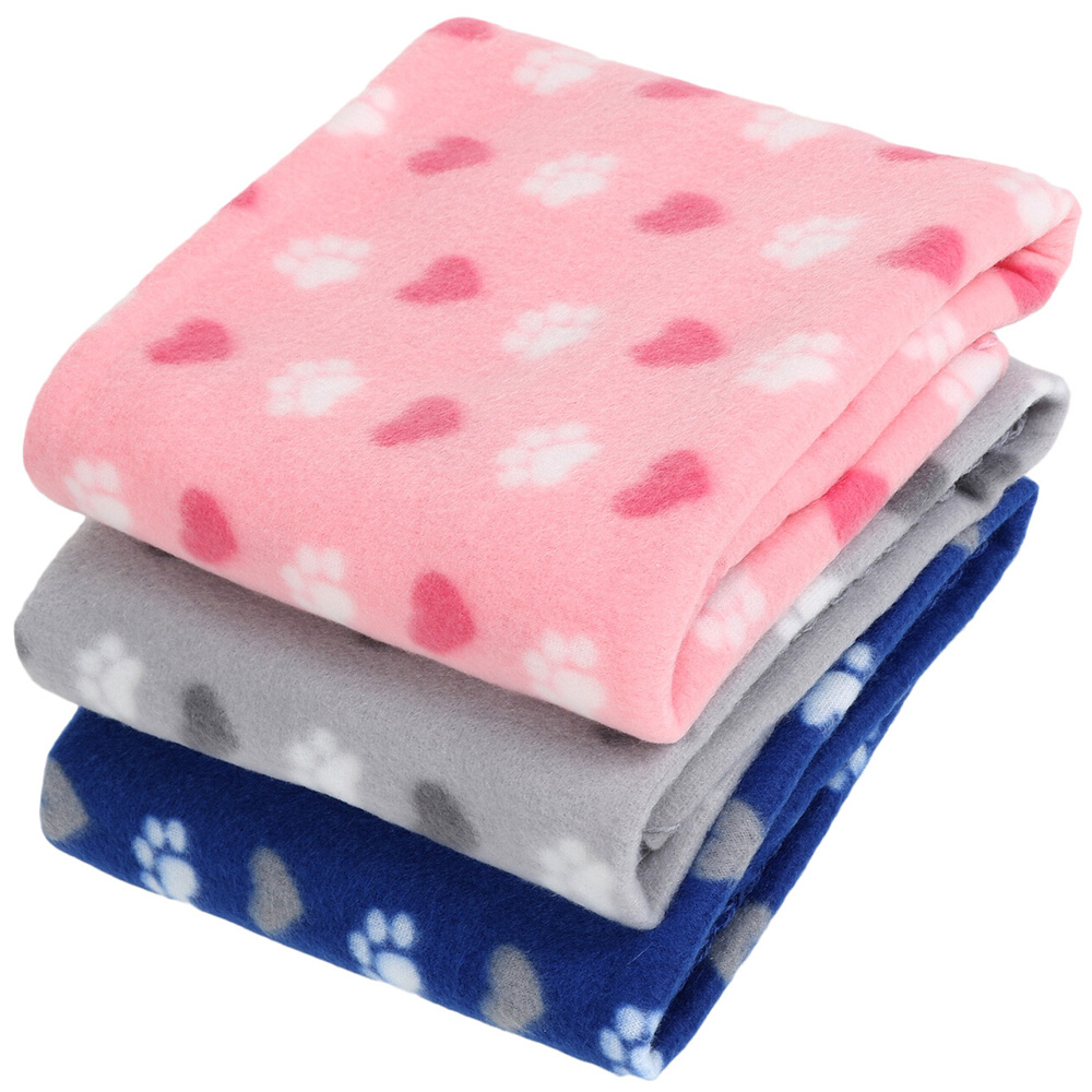 Single Paw and Heart Print Fleece Pet Blanket in Assorted styles Image 5