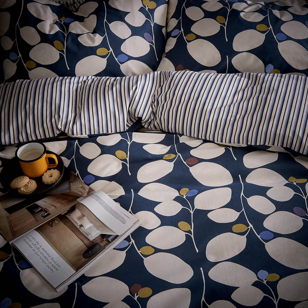 Helena Springfield Althea King Size Navy Duvet Set Image 4