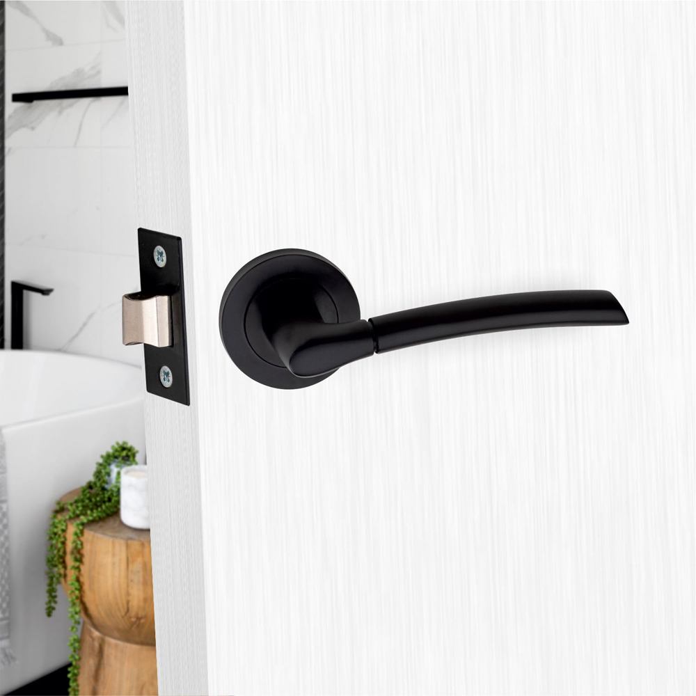 Golden Grace Indiana Matt Black Door Handle Pair with 3 Lever Mortise and Key Hole Image 2