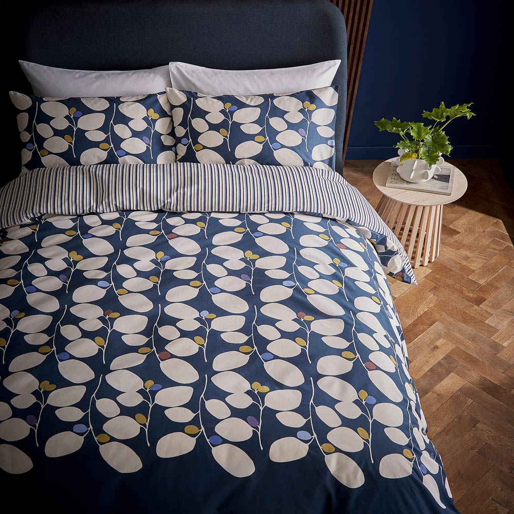 Helena Springfield Althea Super King Size Navy Duvet Set Image 3