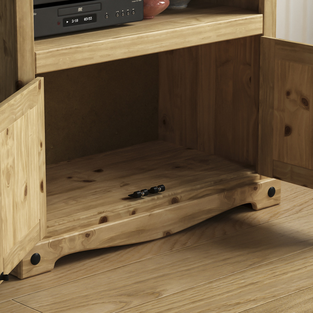 Vida Designs Corona 2 Door Single Shelf Pine Straight TV Unit Image 5