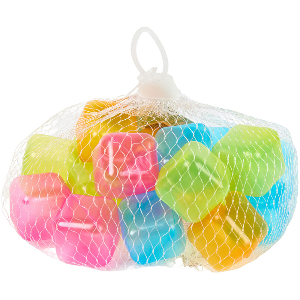Pack of 18 Summer Living Reusable Ice Cubes Image 4