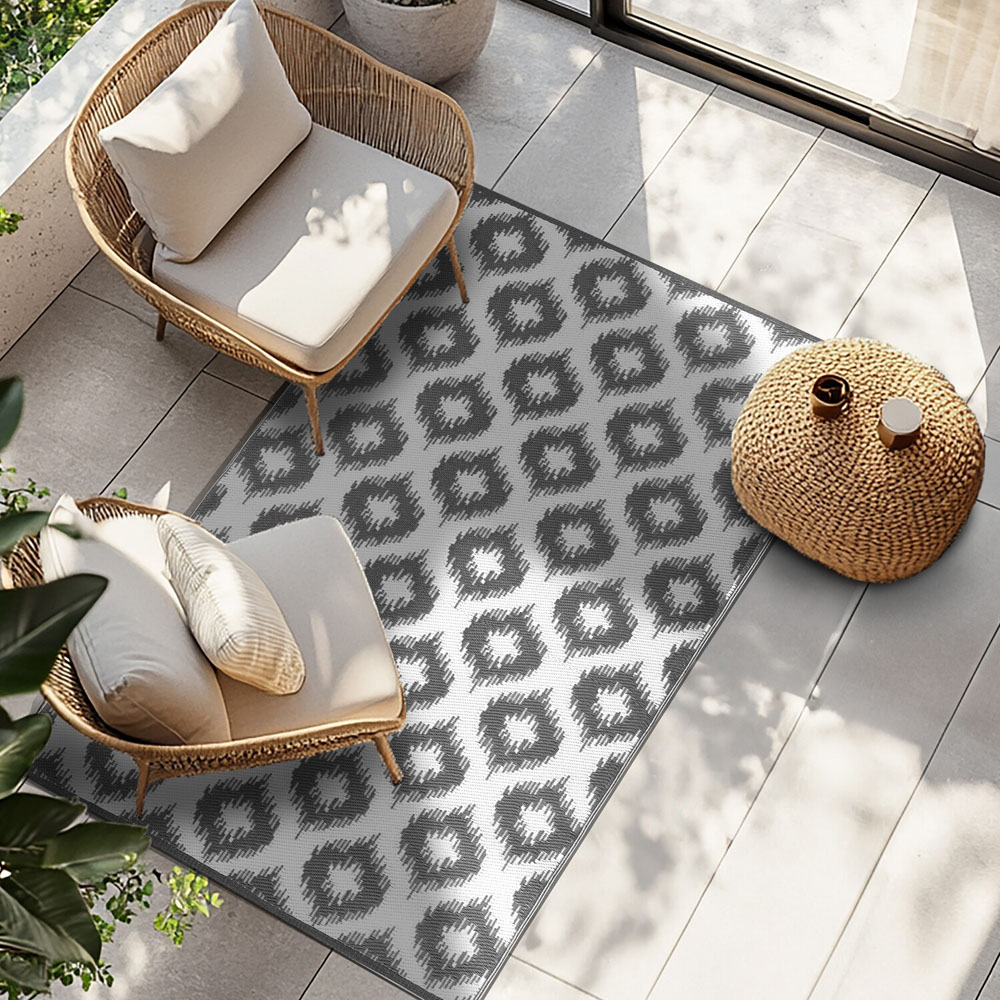 Madrid Geometric Diamond Outdoor Rug Grey Image 4