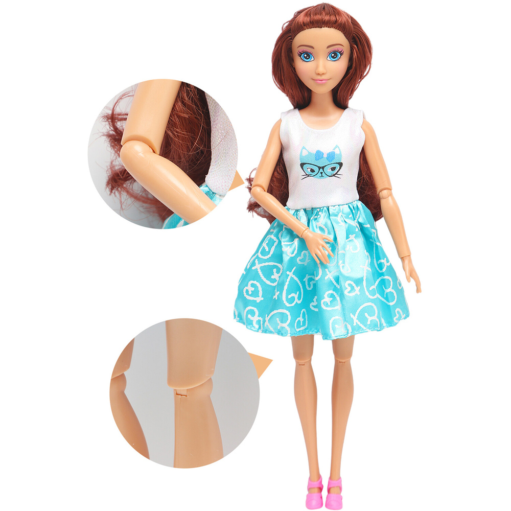 Dolls in Convertible Playset Image 7