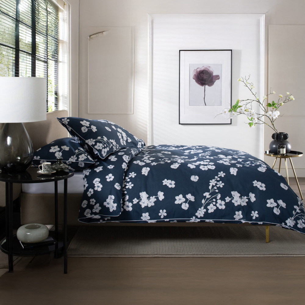 The Lyndon Company Petite Fleure Double White and Navy Duvet Set Image 2
