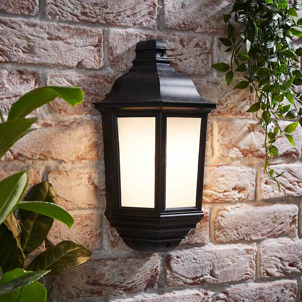 ValueLights IP44 Wiltshire Wall Lantern Image 2