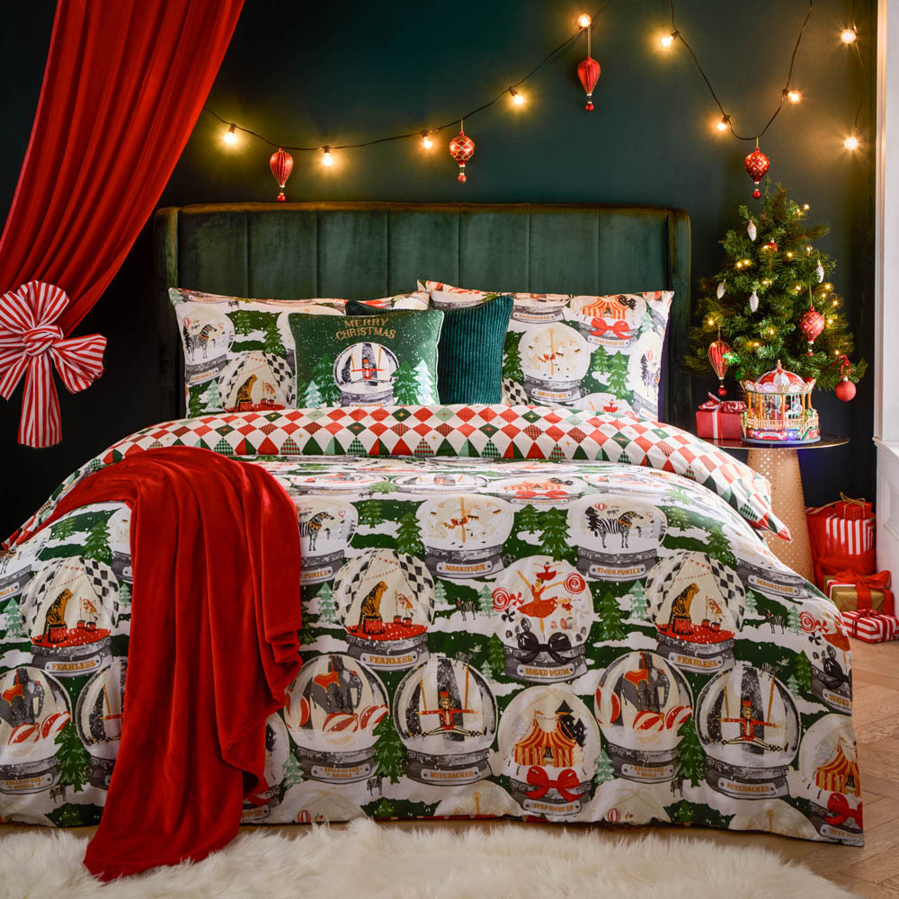 furn. Showtime Super King Pine Duvet Set Image 6