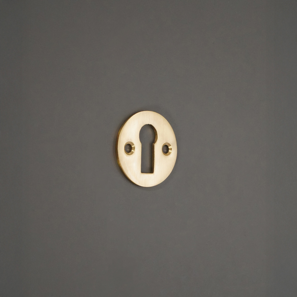 Spira Brass Victorian Polished Brass Open Keyhole Image 2
