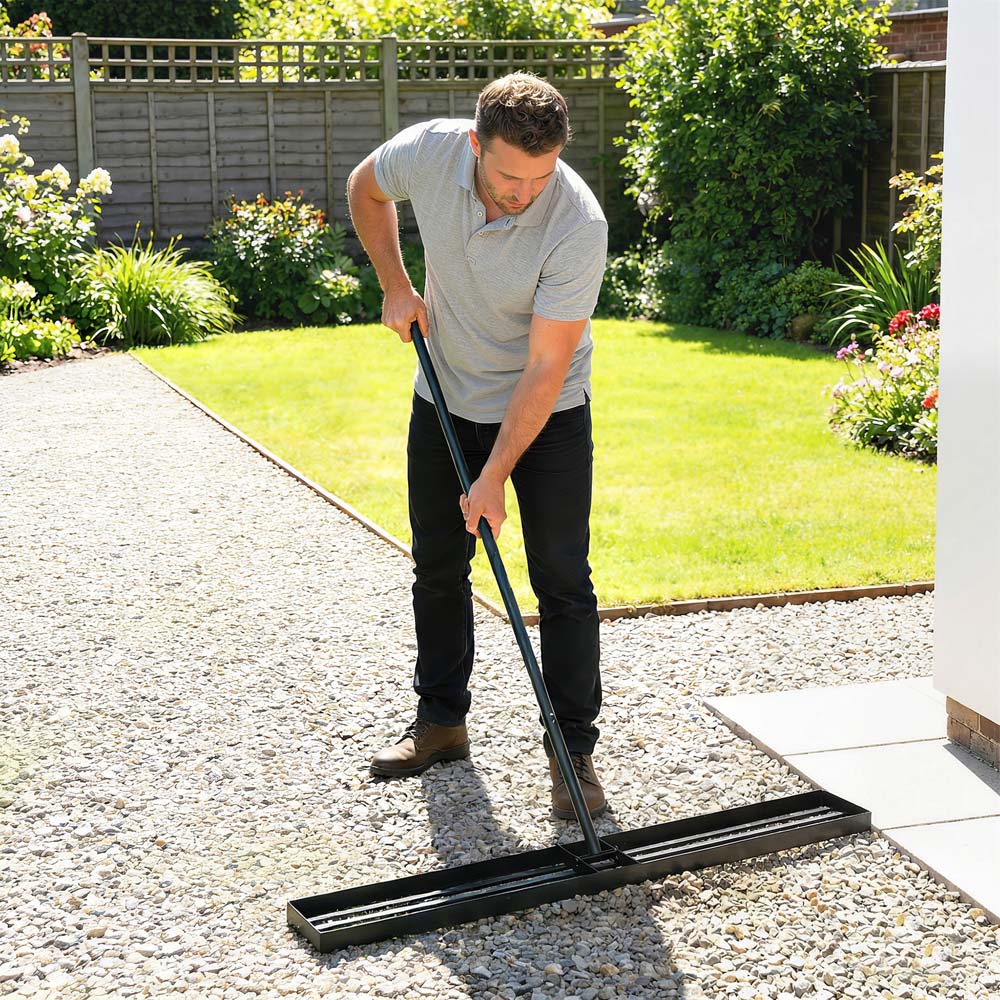 Outsunny 113 x 26cm Lawn Levelling Rake with Detachable Handle Image 4