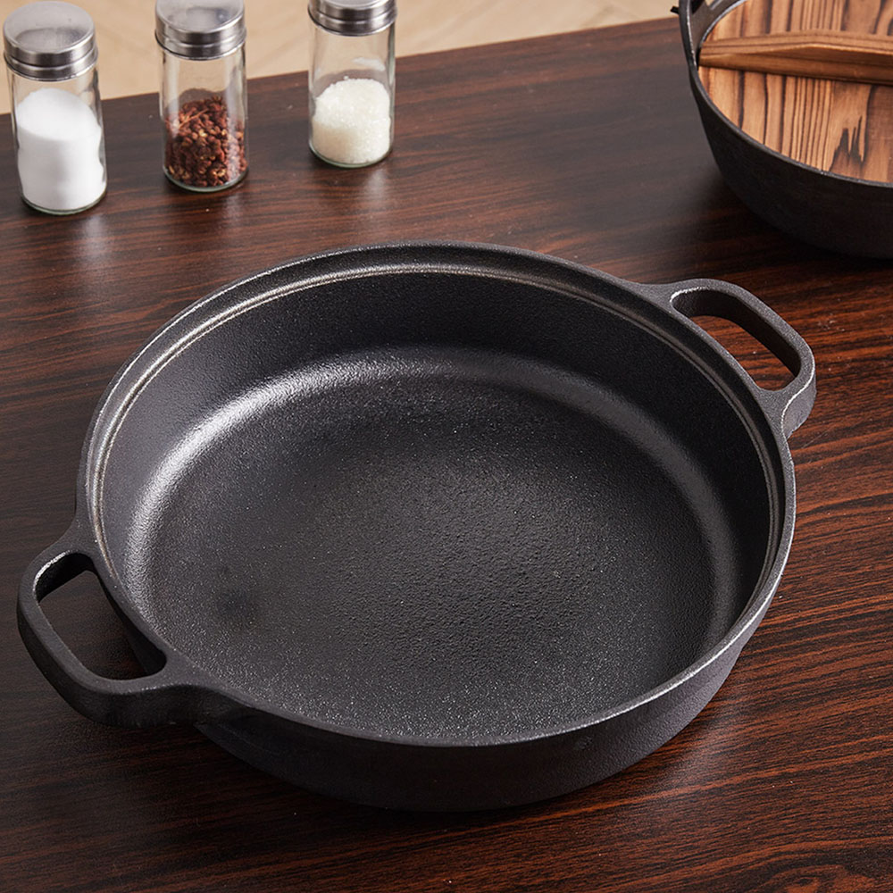 Living and Home Cast Iron Skillet with Double Handles 28cm Image 2