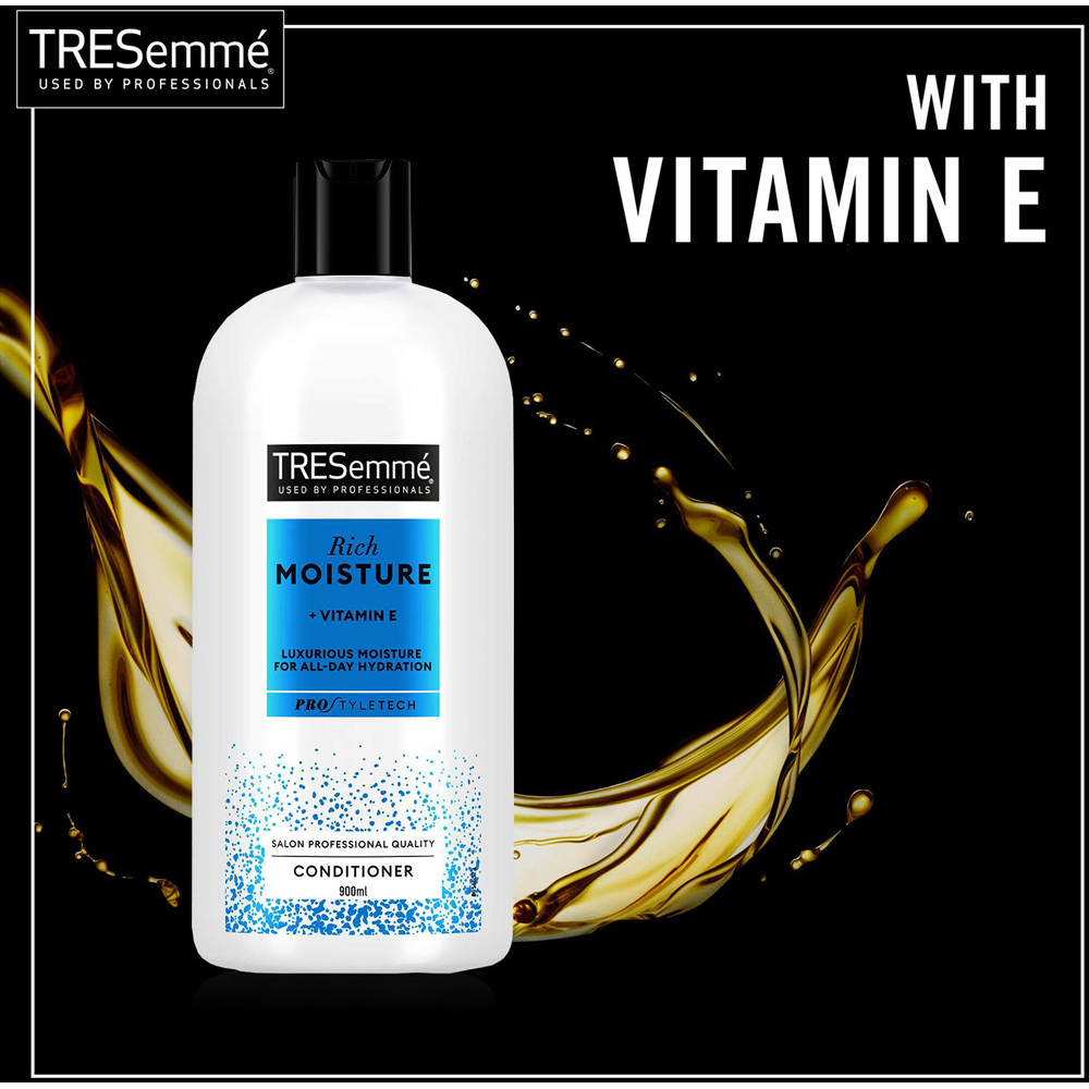 TRESemme Luxurious Moisture Conditioner 900ml 4 Pack Image 6