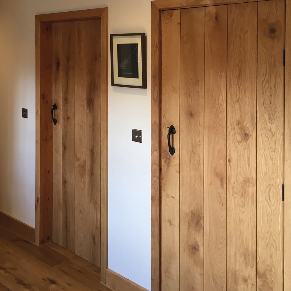 JB Kind Rustic Cottage Oak Ledged Internal Door 1981 x 838mm Image 2