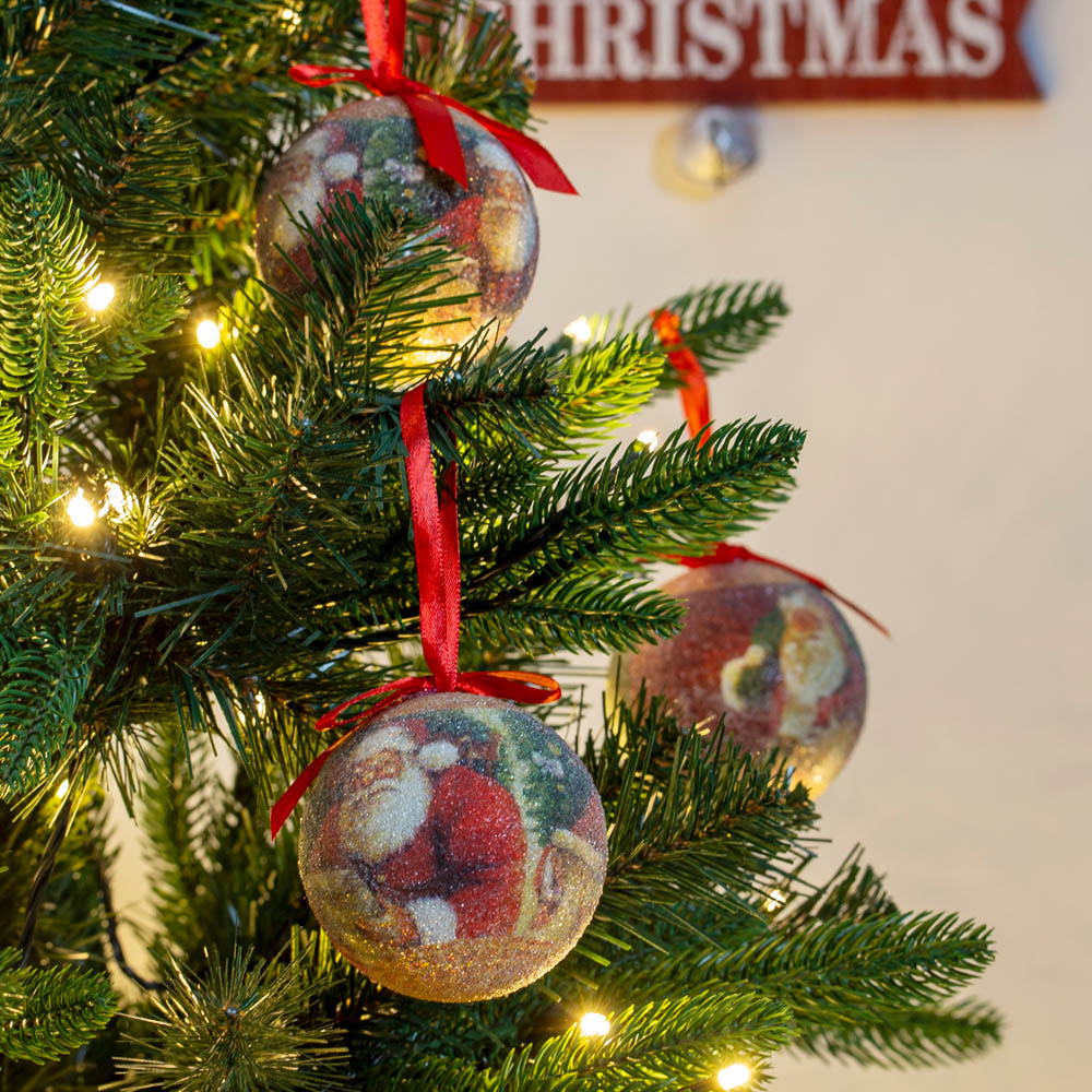 The Christmas Workshop Santa Decoupage Bauble 14 Pack Image 5