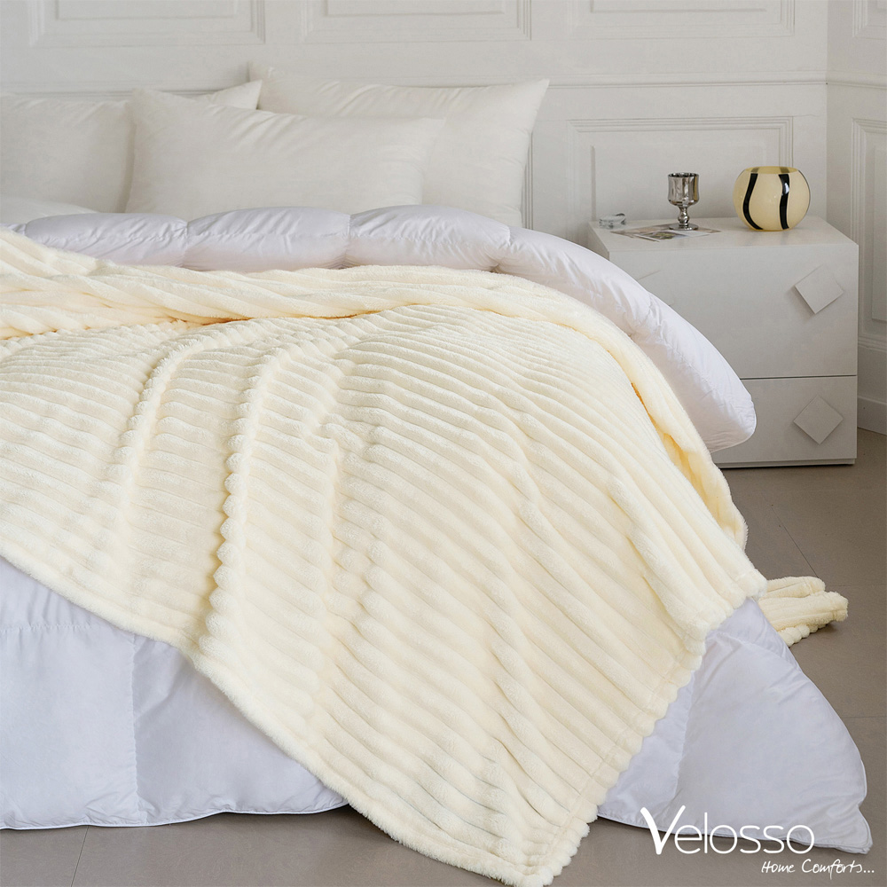 Velosso Bellissima Ivory Plush Throw 200 x 240cm Image 4