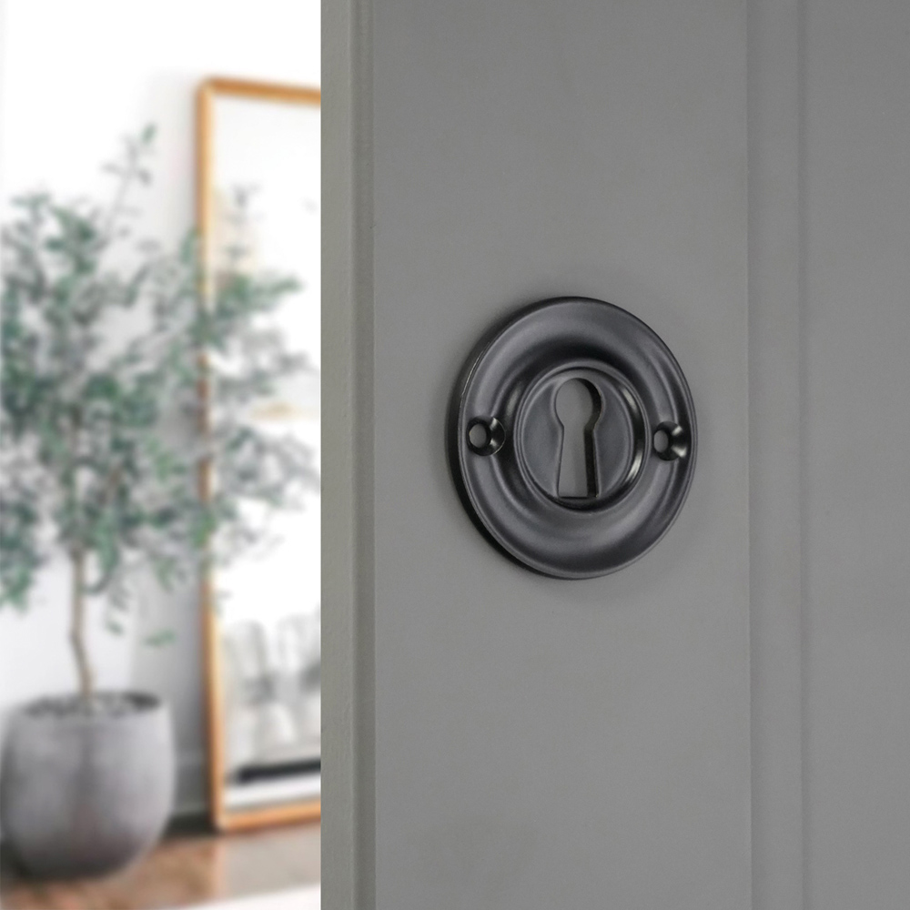 Spira Brass Slimline Standard Matt Black Escutcheon Image 2