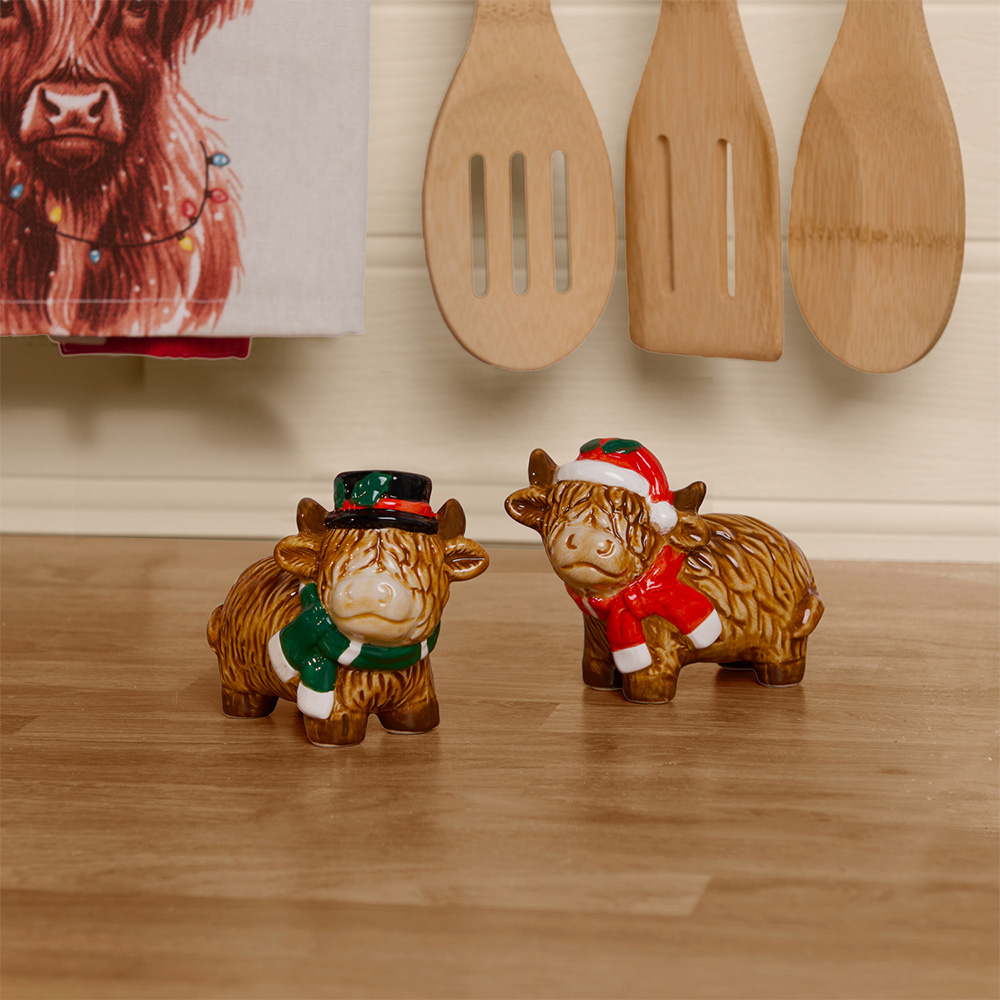Highland Cow Salt and Pepper Shakers Set Image 2
