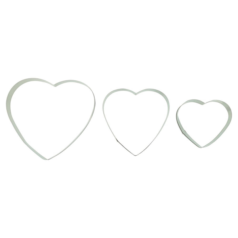 Wilko Set of 3 Heart Shaped Cookie Cutters Image