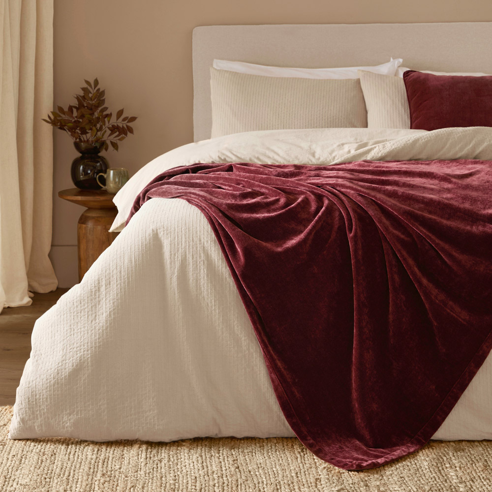Yard Beetroot Heavy Chenille Velvet Throw 150 x 200cm Image 2