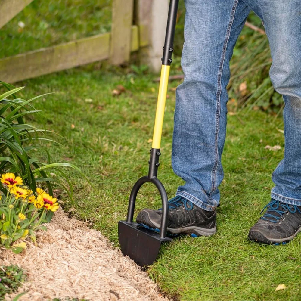 Garden Gear Long Handle Lawn Edging Tool Image 2