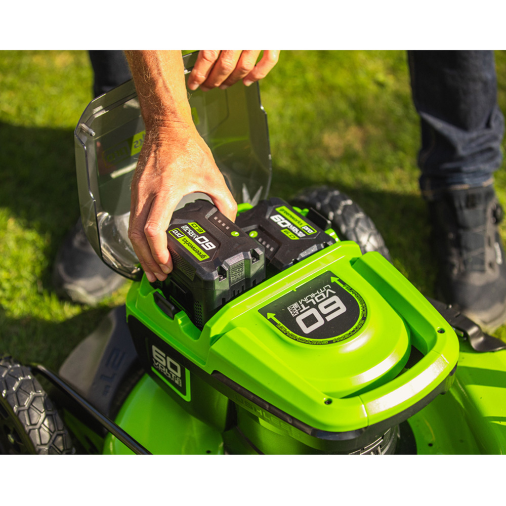 Greenworks GWGD60LM46SPK4 60V Self Propelled 46cm Cordless Lawn Mower with Battery and Charger Image 8