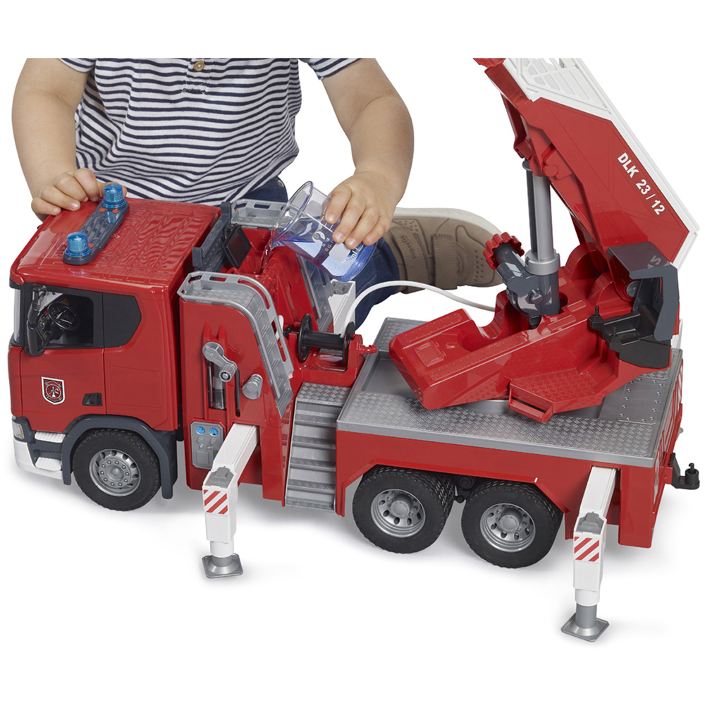 Bruder Kids Scania Super 560R Fire Engine with Ladder and Water Pump Playset Model Image 7